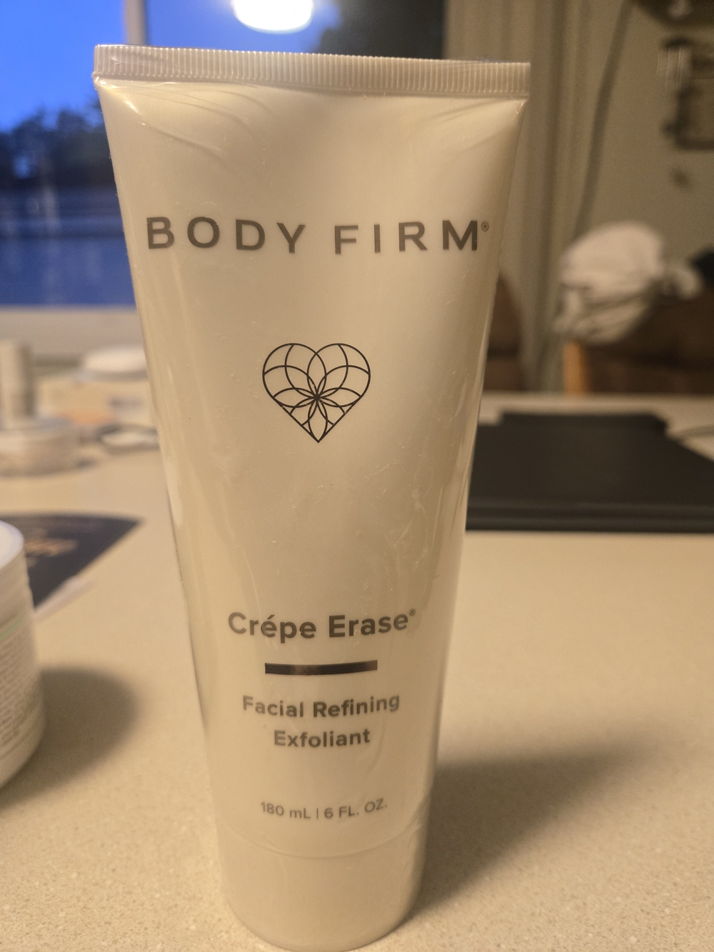 Body Firm Crêpe Erase Facial Refining Exfoliant - Cream